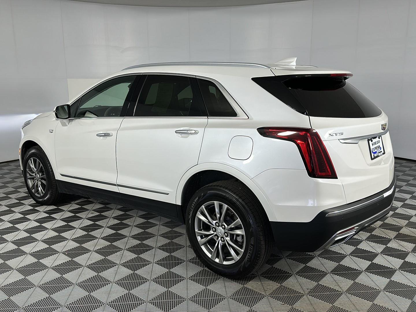 Used 2023 Crystal White Tricoat Cadillac AWD Premium Luxury image 5