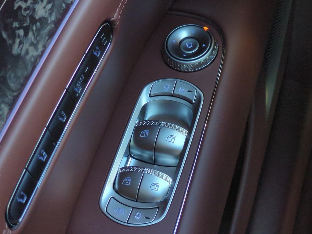 New 2026 White Genesis 3.5T E-SC MHEV image 18