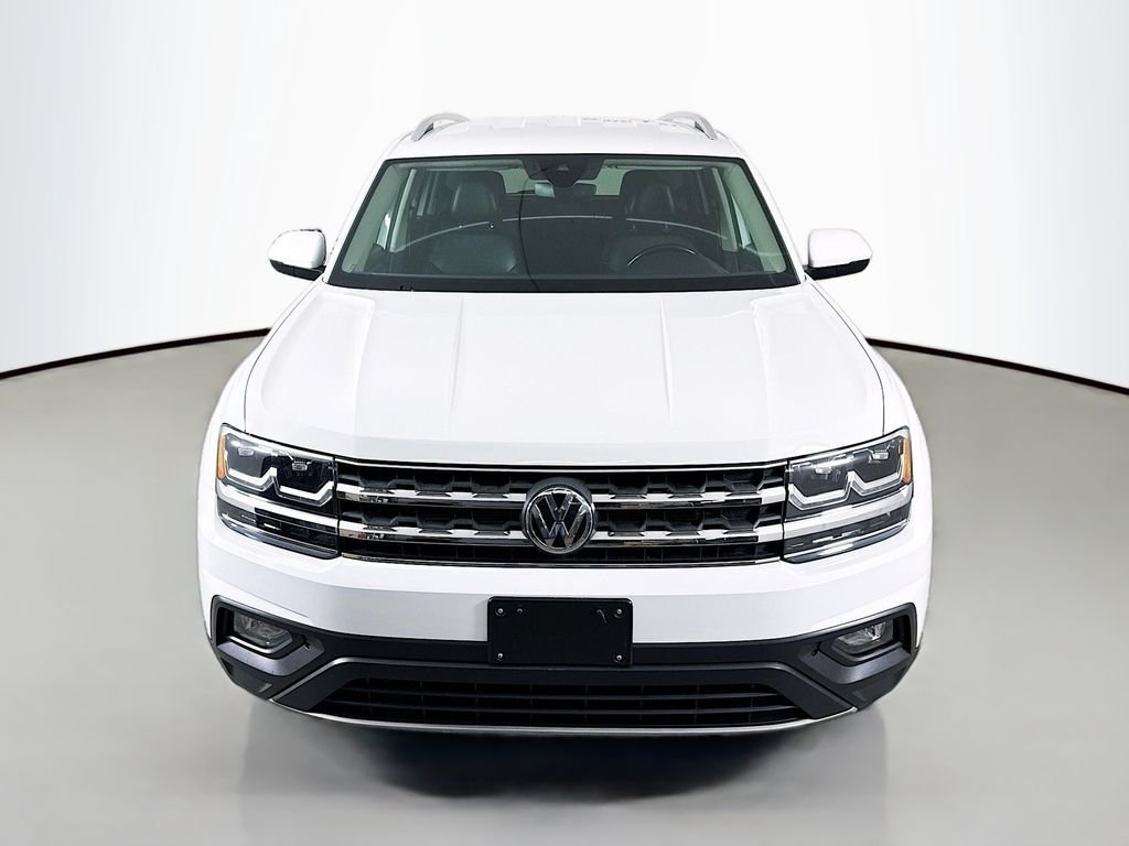 Used 2018 Volkswagen Atlas SE w/Tech with VIN 1V2LR2CA6JC590805 for sale in Champaign, IL