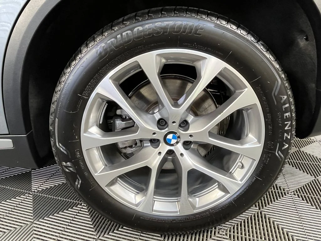 Certified Used 2026 Gray BMW xDrive40i image 12