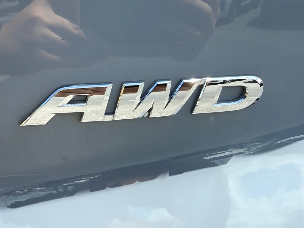 2025 Honda Passport EX-L - Photo 38