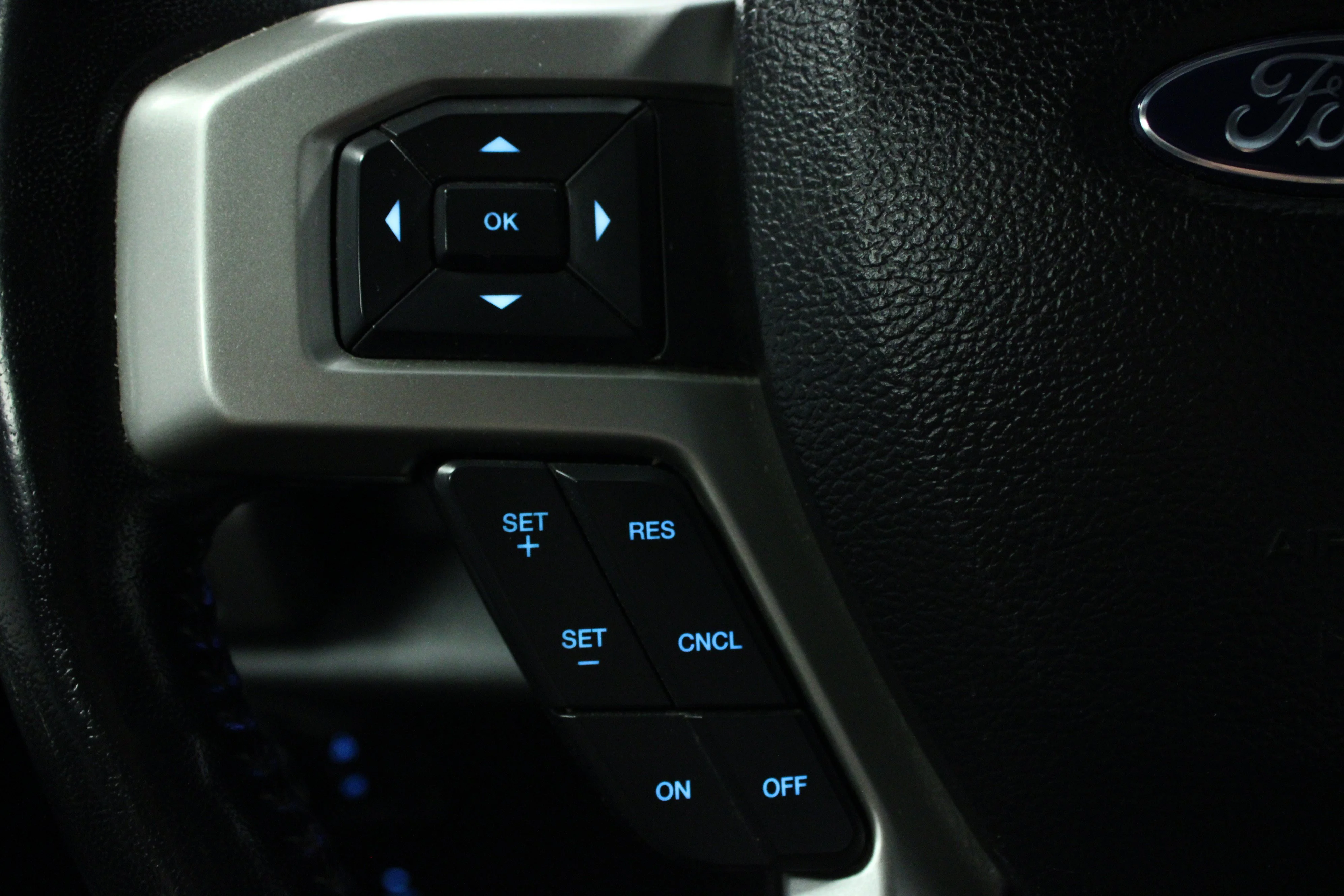Used 2021 Antimatter Blue Metallic Ford LARIAT image 20