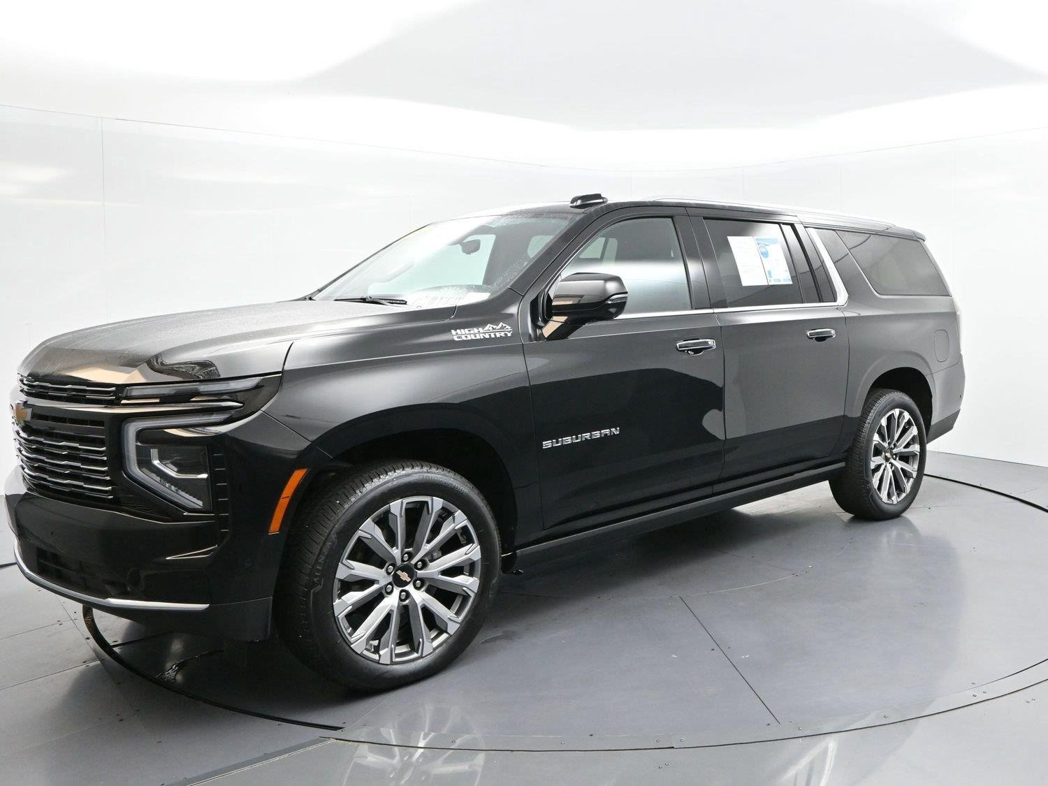 Used 2025 Black Chevrolet High Country image 3