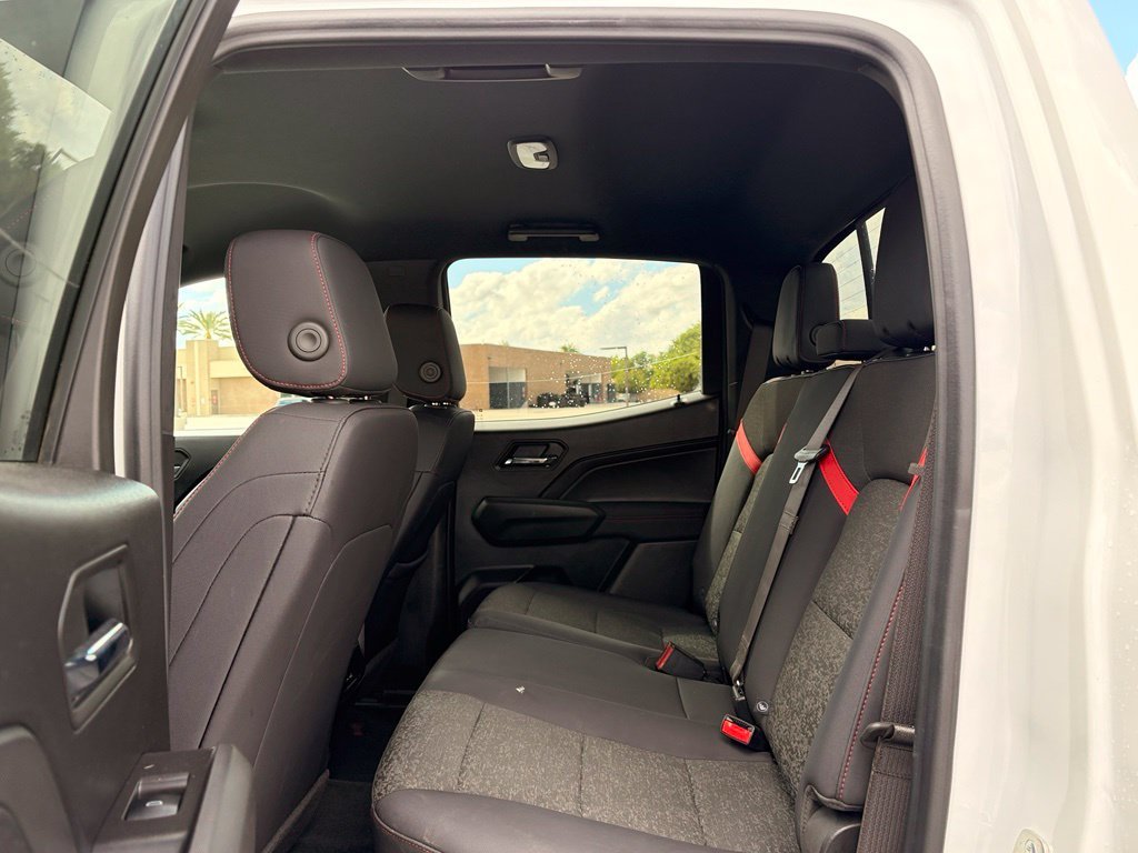 Used 2025 White Chevrolet Z71 image 16