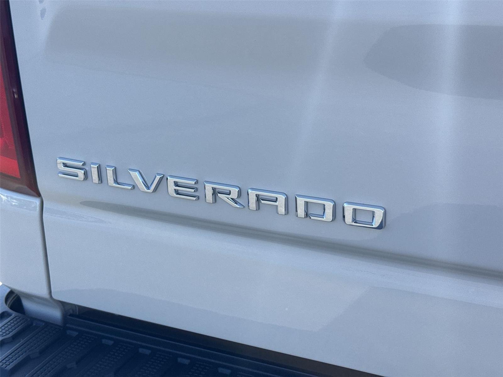 Used 2026 White Sands Chevrolet RST image 39