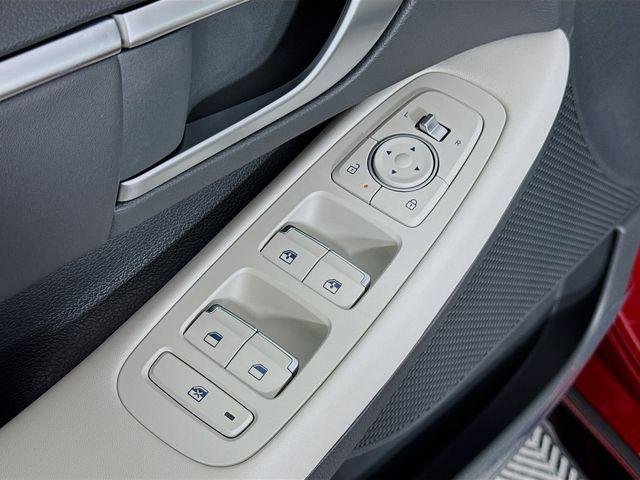 2025 Hyundai Sonata Hybrid SEL - Photo 27