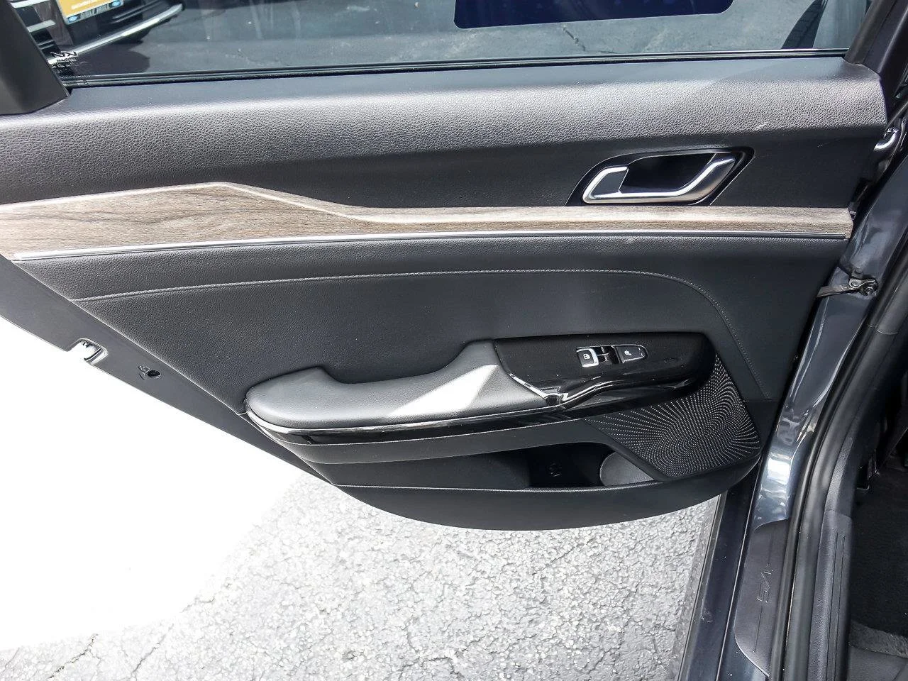 Used 2023 Gravity Gray Kia GT-Line image 28