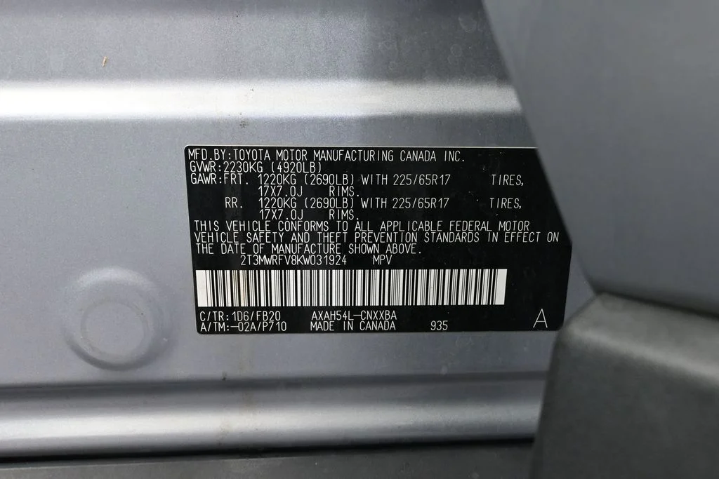 Used 2019 Silver Toyota LE image 47