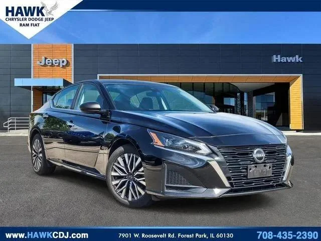 Used 2024 Black Nissan 2.5 SV image 1