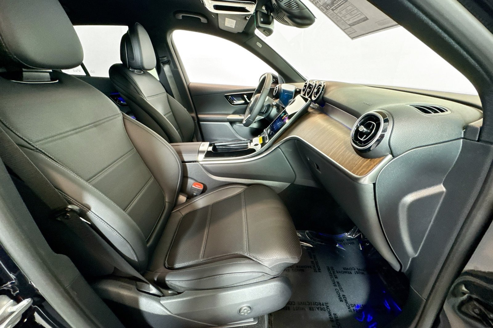 New 2026 Black Mercedes-Benz GLC 300 image 25