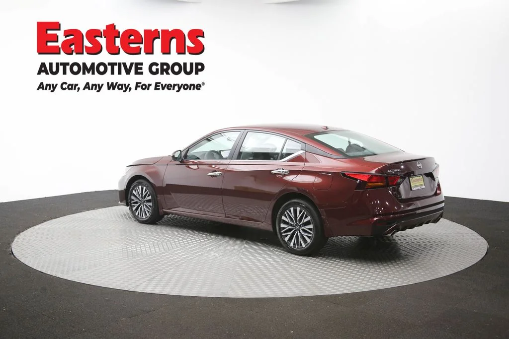 Used 2024 Red Nissan 2.5 SV image 65