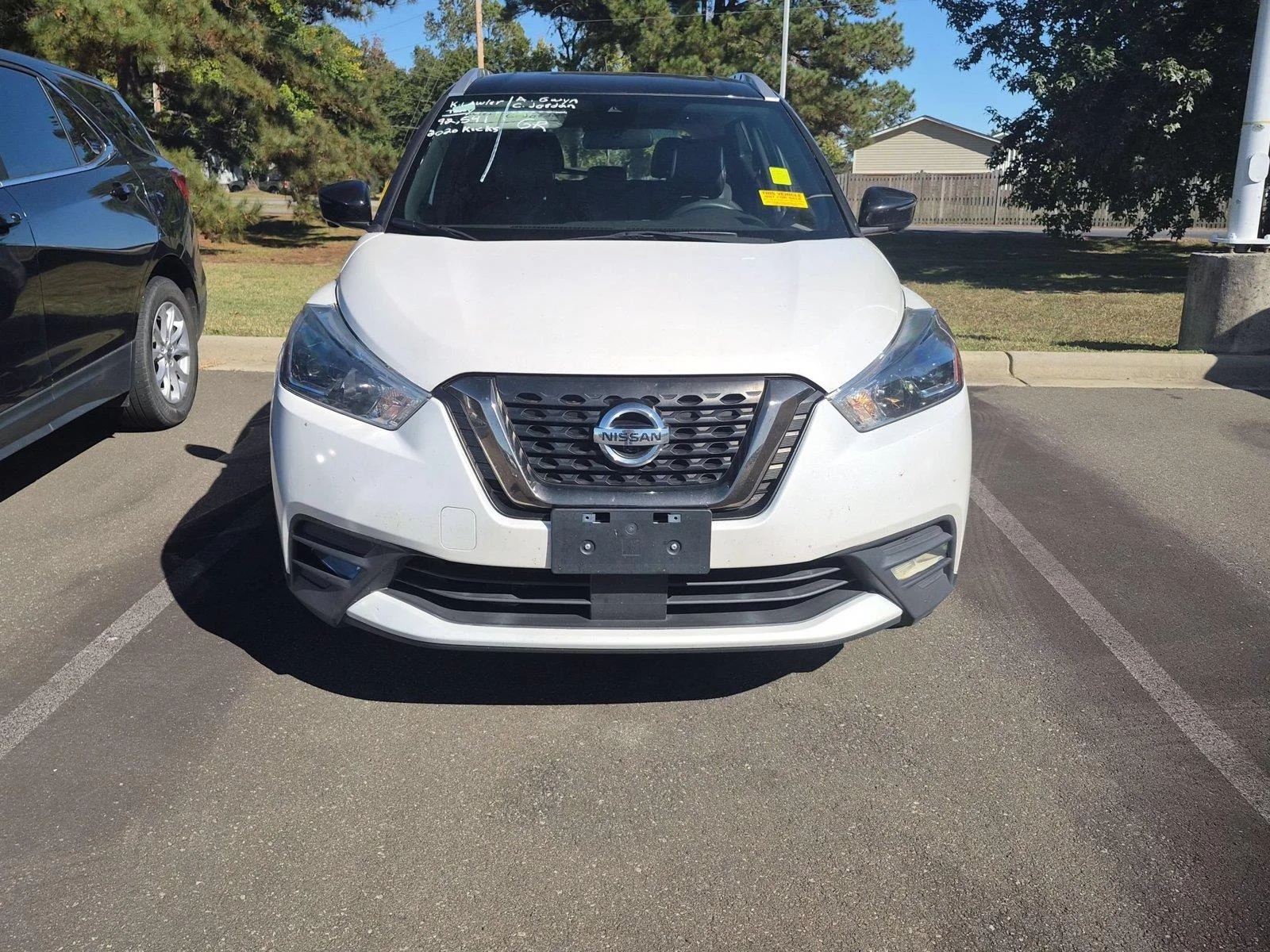 Used 2020 Aspen White/Super Black Nissan SR image 3
