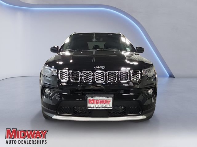 New 2026 Diamond Black Crystal Pearl-Coat Exterior Paint Jeep Limited image 8