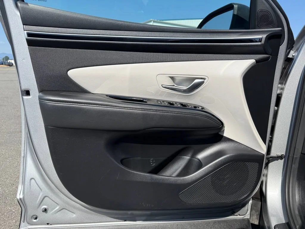 Used 2022 Shimmering Silver Hyundai SEL Convenience image 19