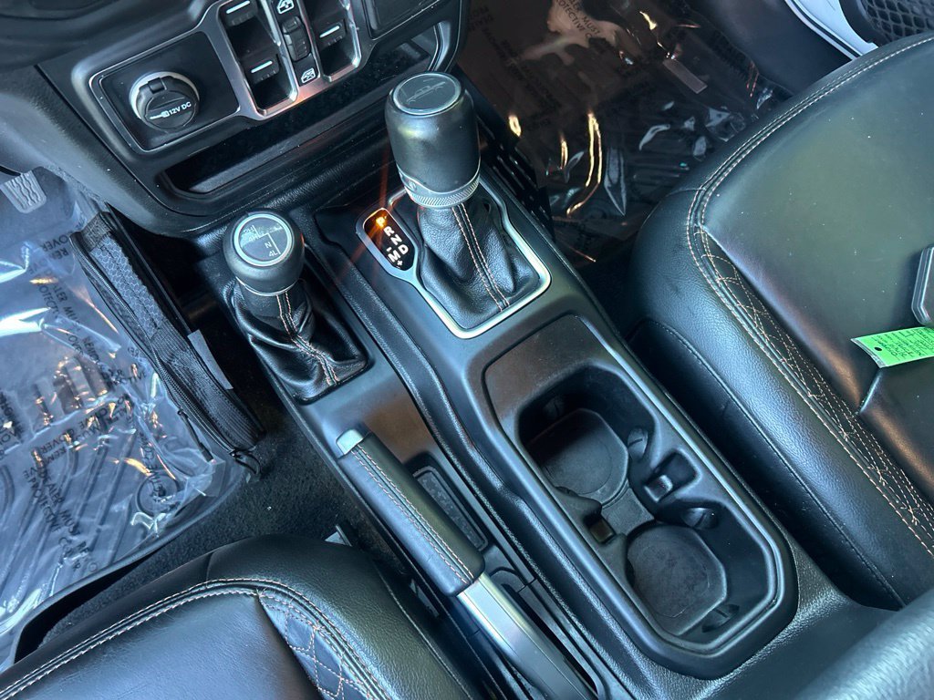 Used 2022 White Jeep Overland image 21