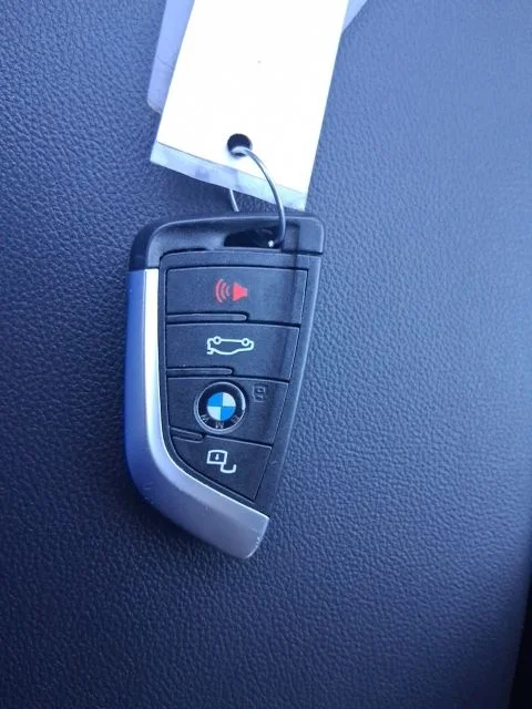 Used 2023 Gray BMW sDrive30i image 19