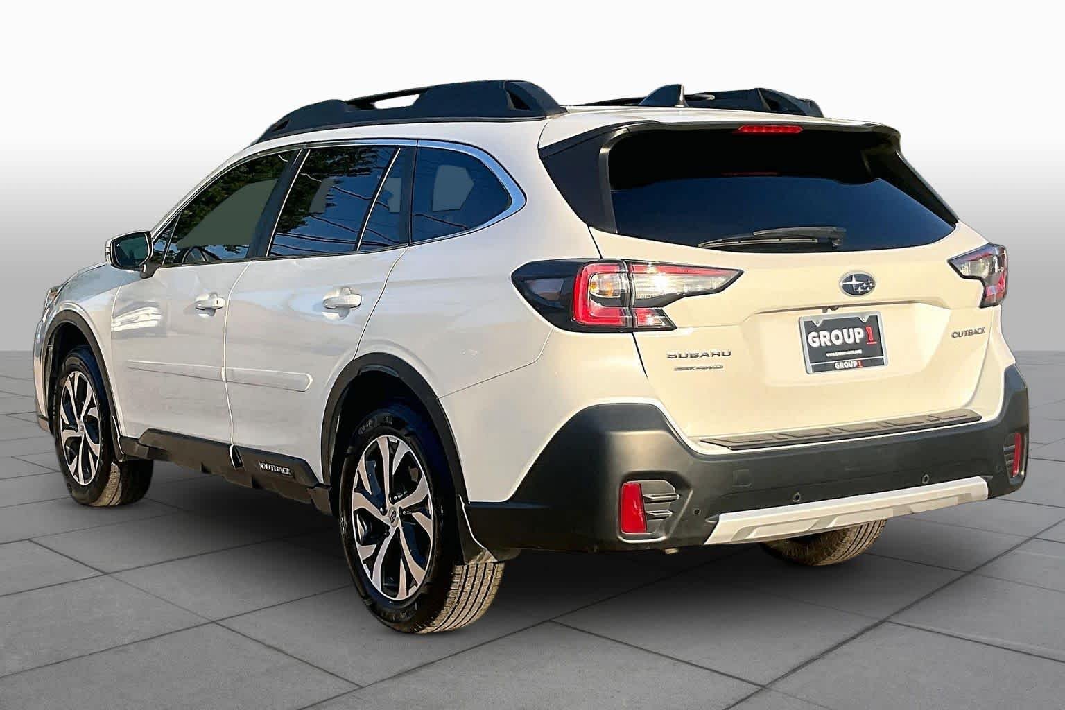 Used 2021 Crystal White Pearl Subaru Limited image 12