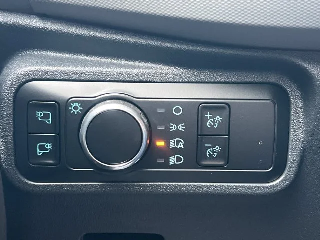 Used 2023 Silver Ford Badlands image 32
