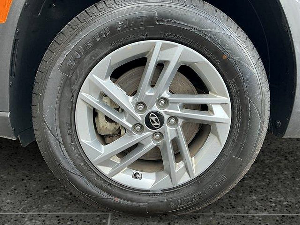 Used 2025 Hampton Gray Hyundai Preferred AWD image 14