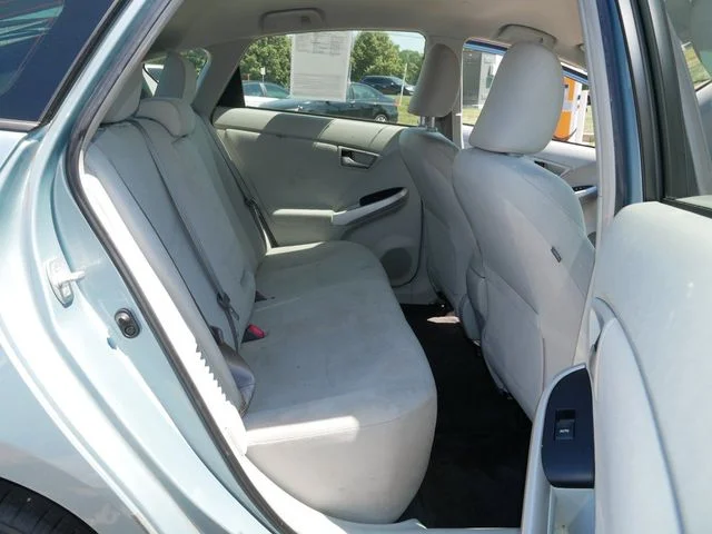 Used 2013 Pearl Toyota Three image 19