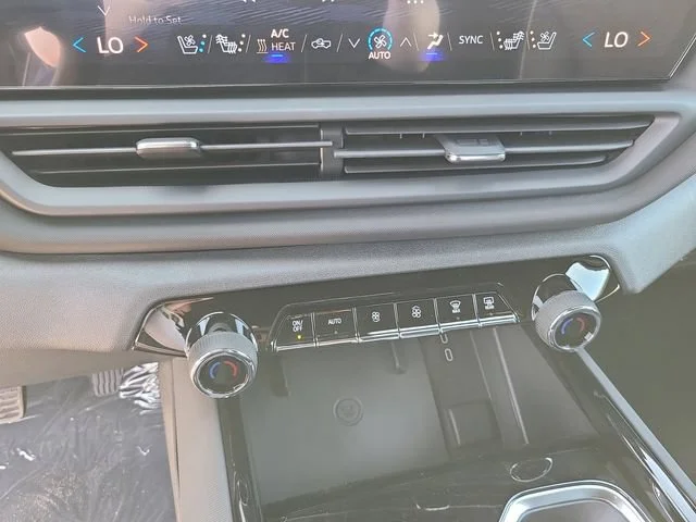 New 2026 Summit White Chevrolet LT - Extended Range image 31