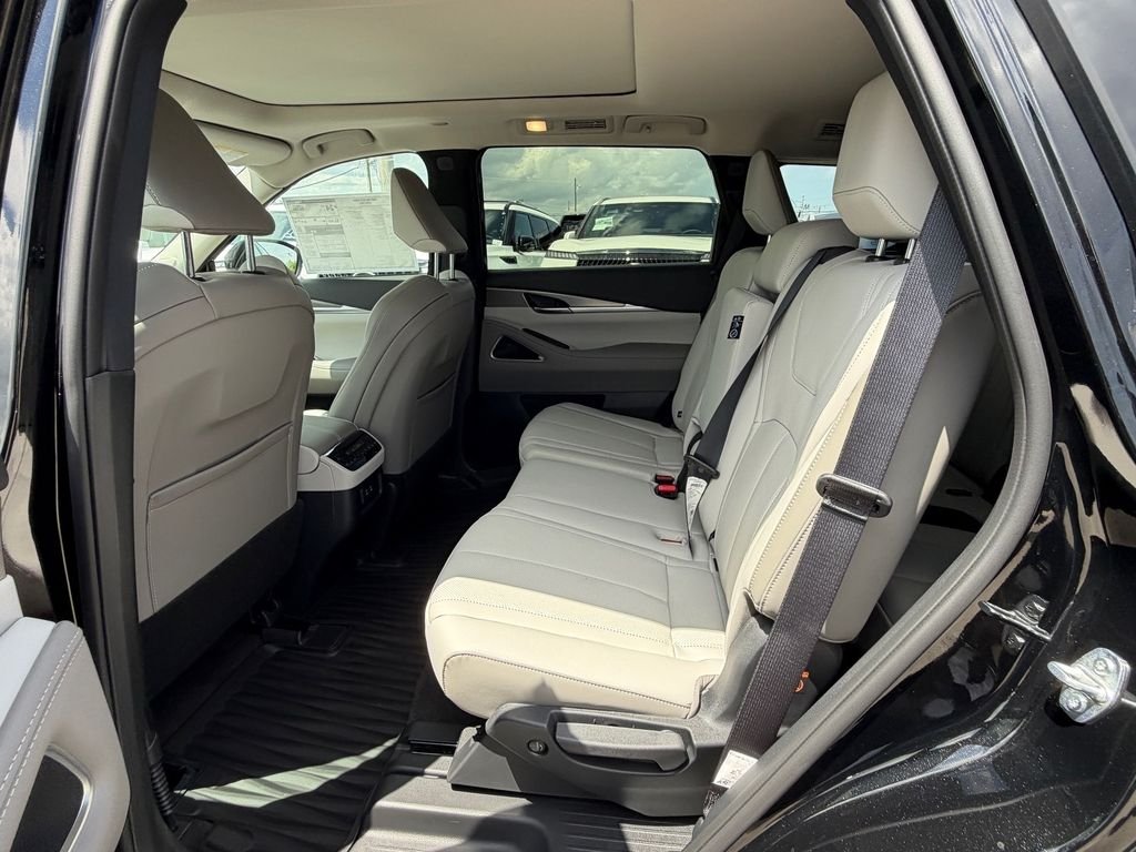 New 2027 MINERAL BLACK INFINITI Luxe AWD image 14