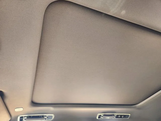 New 2026 Fuji White Land Rover SE image 17