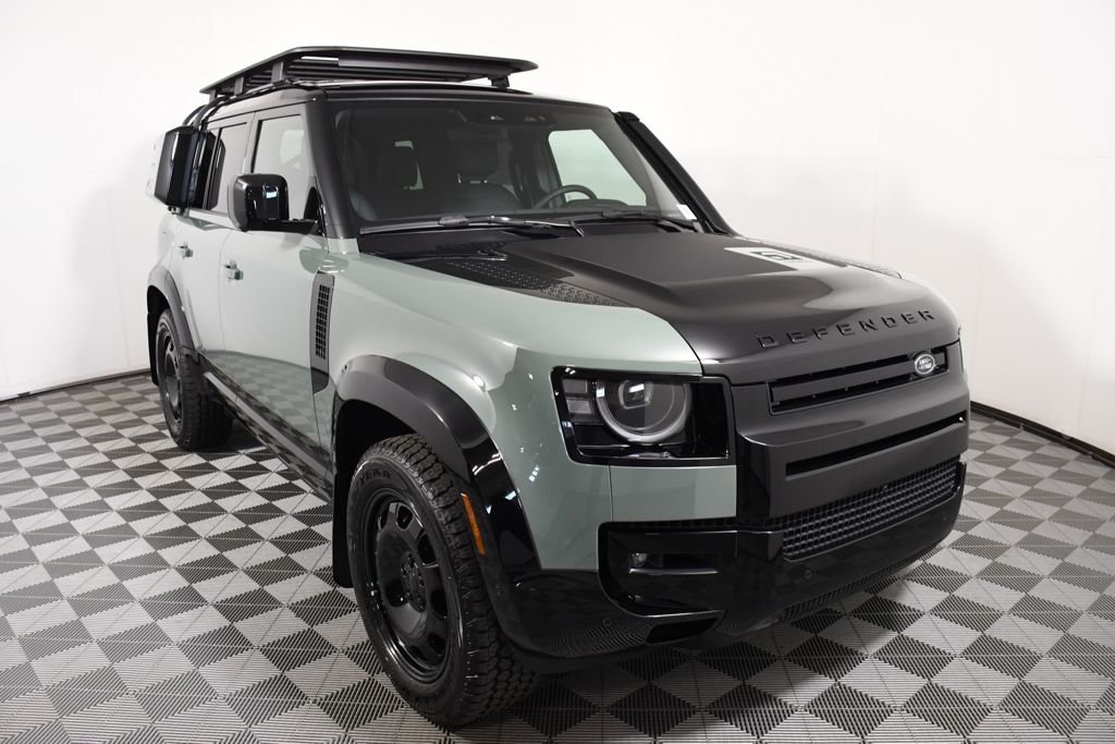 New 2026 Keswick Green Land Rover  image 9