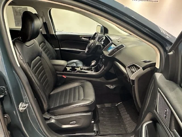 Used 2016 Blue Ford SEL image 7