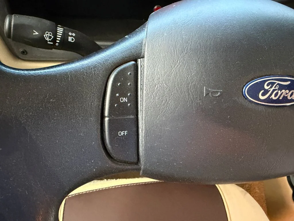Used 2014  Tiffin  image 147