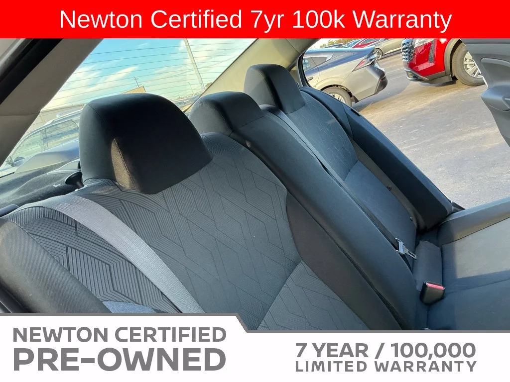 Used 2023 White Nissan 1.6 SV image 17
