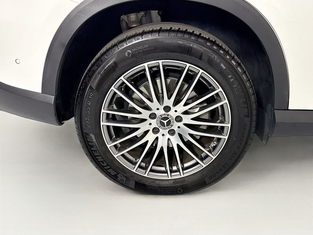 Used 2026  Mercedes-Benz GLC 300 image 34