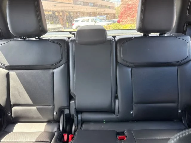 New 2026 Glacier Gray Metallic Tri-Coat Ford Platinum® image 27