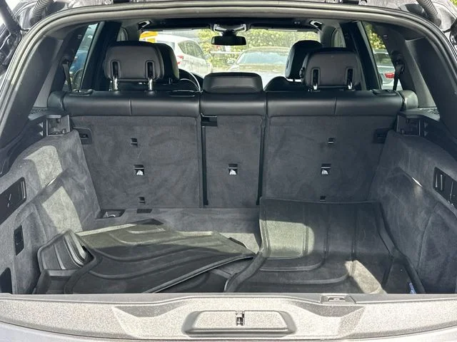 Used 2023 Gray BMW xDrive40i image 35
