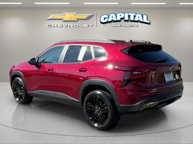 Used 2024 Red Chevrolet ACTIV image 3