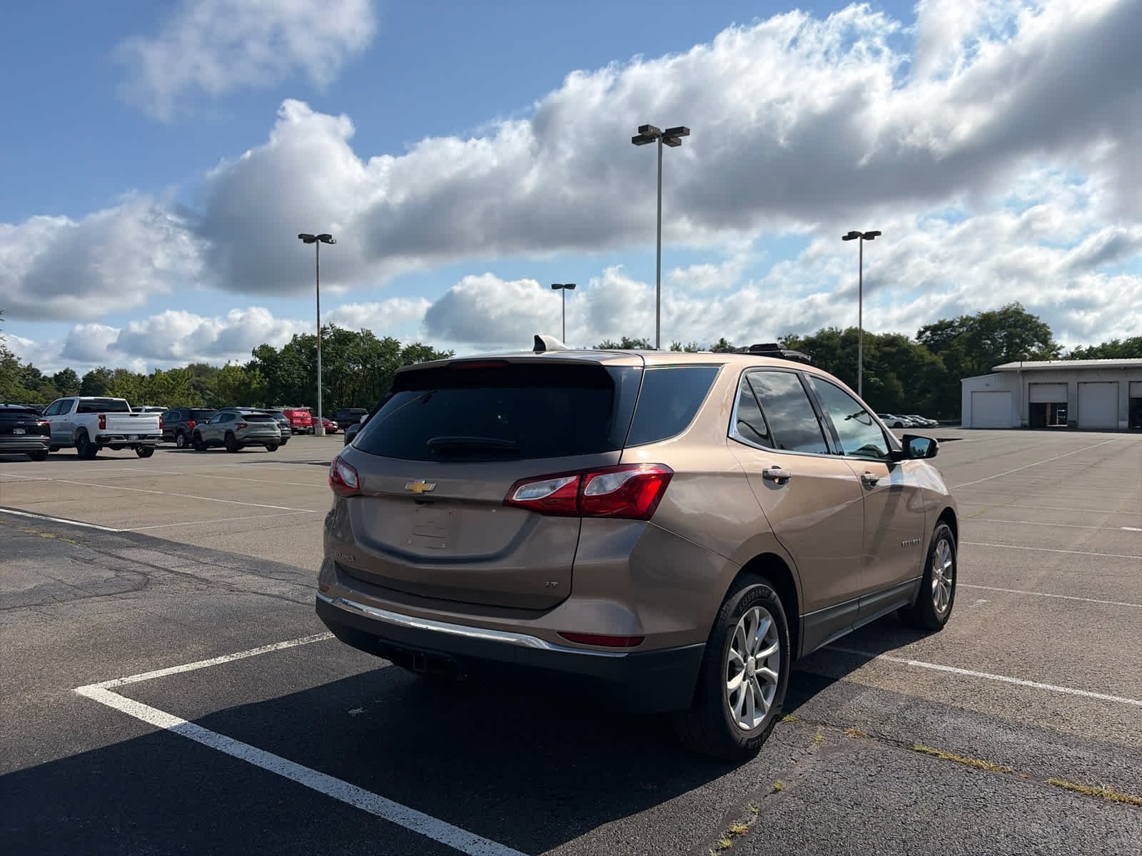Used 2018 Chevrolet Equinox LT with VIN 2GNAXJEV5J6308436 for sale in Zelienople, PA