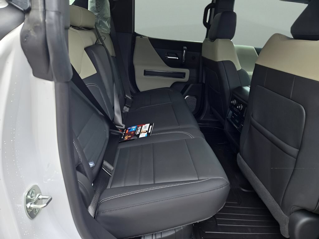 2026 GMC HUMMER EV 2X - Photo 11
