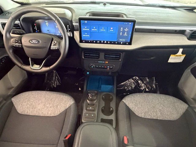 New 2025 Oxford White Ford XLT image 16