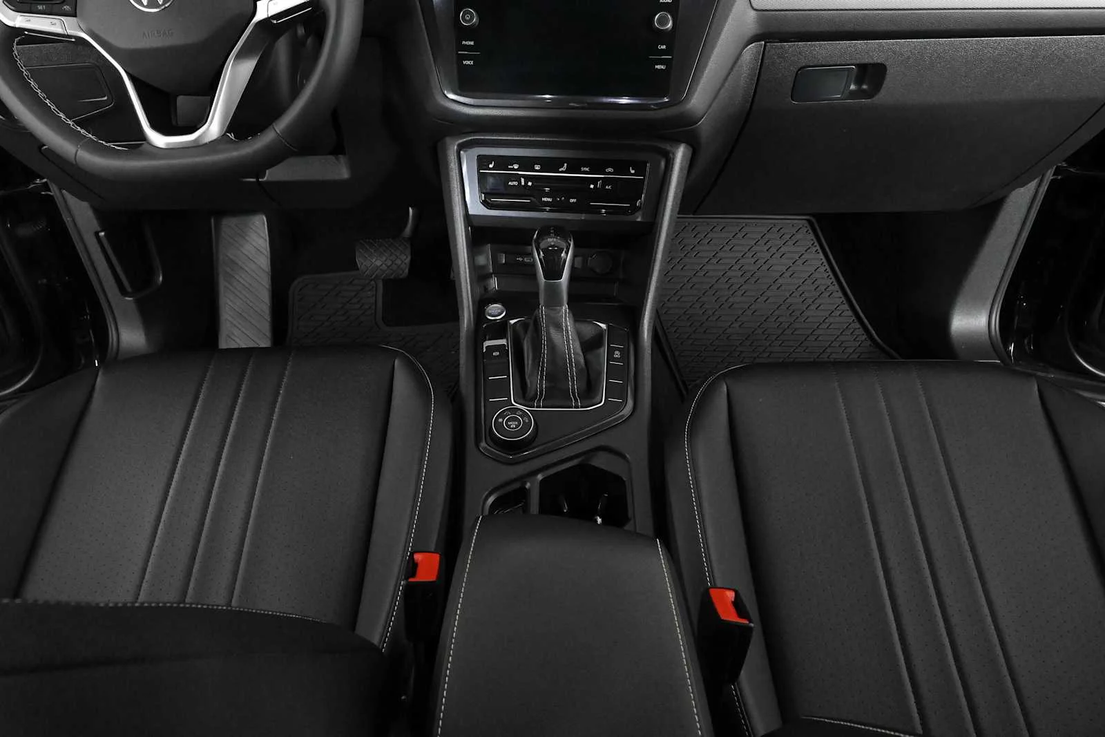 Certified Used 2022 Deep Black Pearl Volkswagen SE image 16