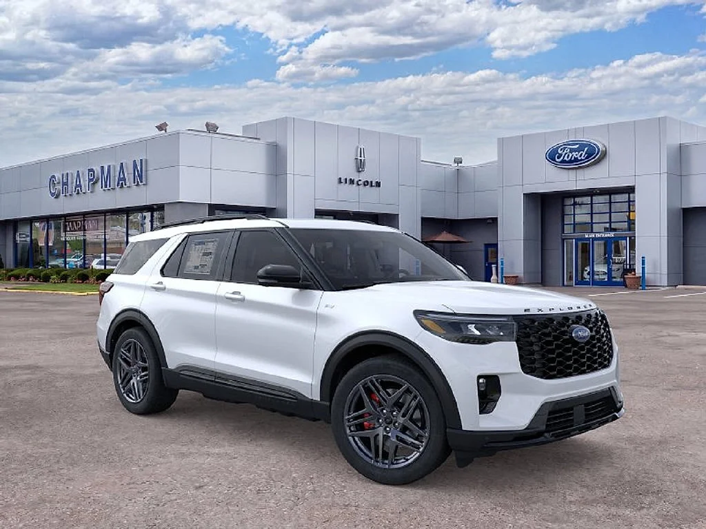 New 2026 Star White Metallic Tri-Coat Ford ST-Line image 7