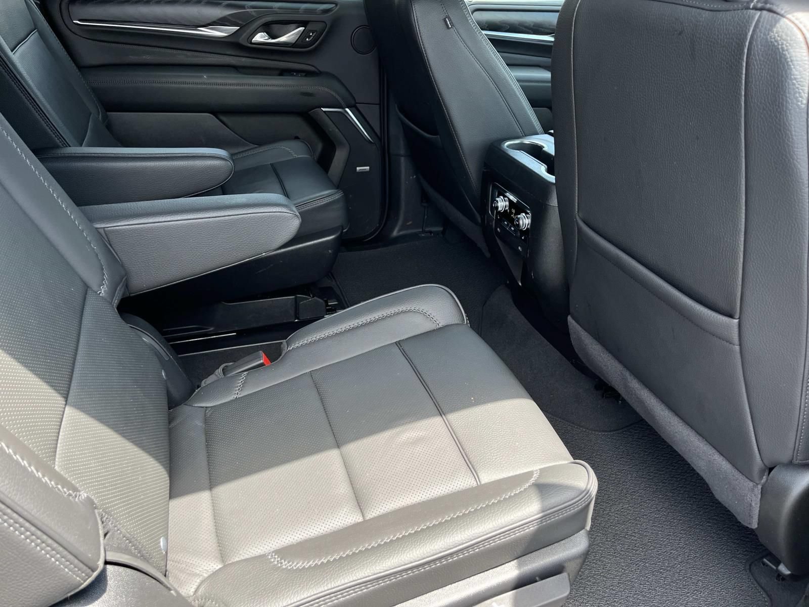 Used 2024 Onyx Black GMC Denali image 23