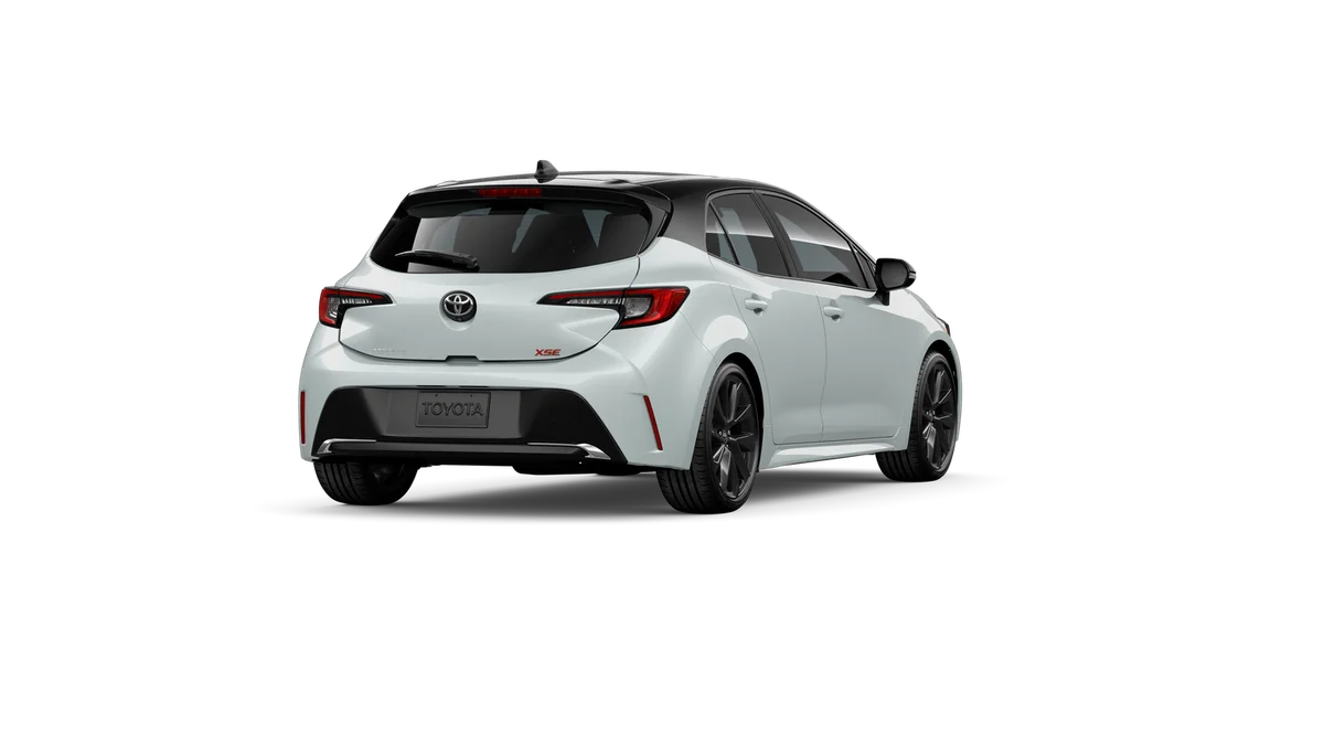 New 2026 Wind Chill Pearl with Midnight Black Metallic roof Toyota XSE image 17