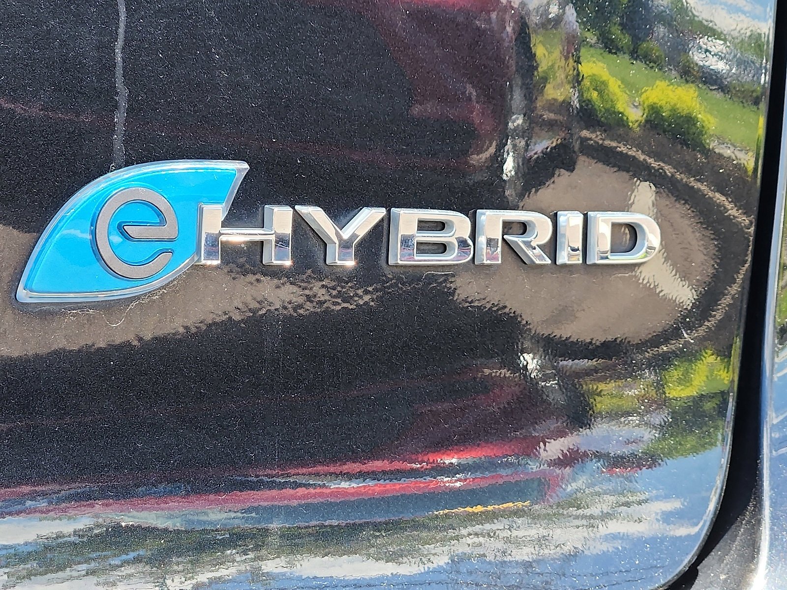 Used 2024 Brilliant Black Crystal Pearlcoat Chrysler Hybrid Select image 32