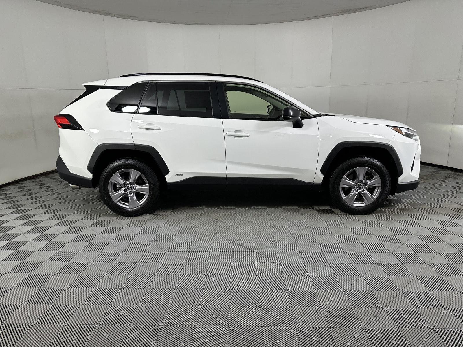 Used 2024 Ice Cap Toyota LE image 8
