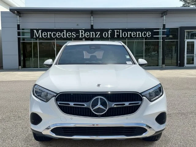 Used 2025 White Mercedes-Benz GLC 300 image 2