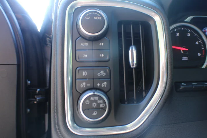 Used 2022 Mosaic Black Metallic Chevrolet High Country image 7