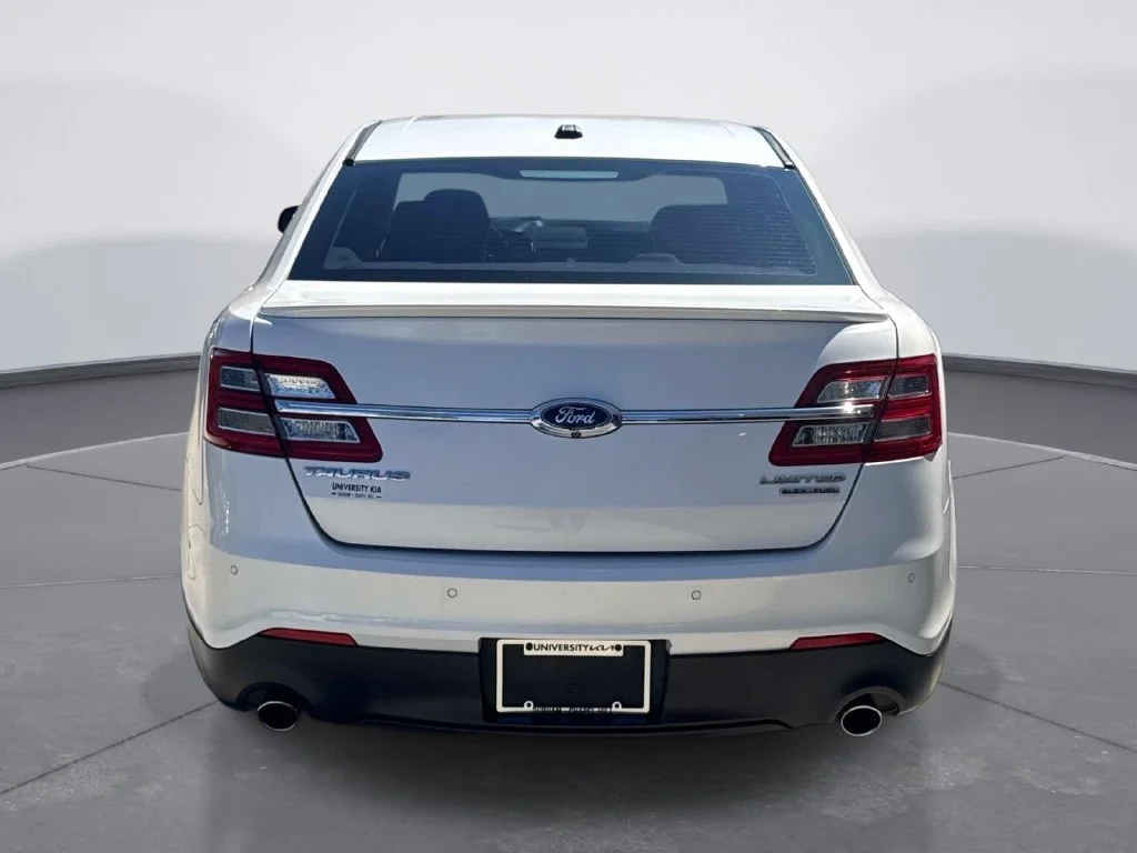 Used 2018 White Ford Limited image 6
