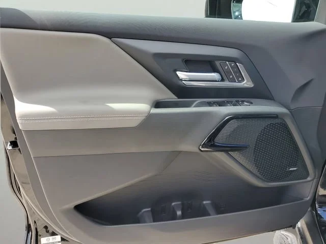 New 2026 Black Chevrolet Trail Boss - Extended Range image 18