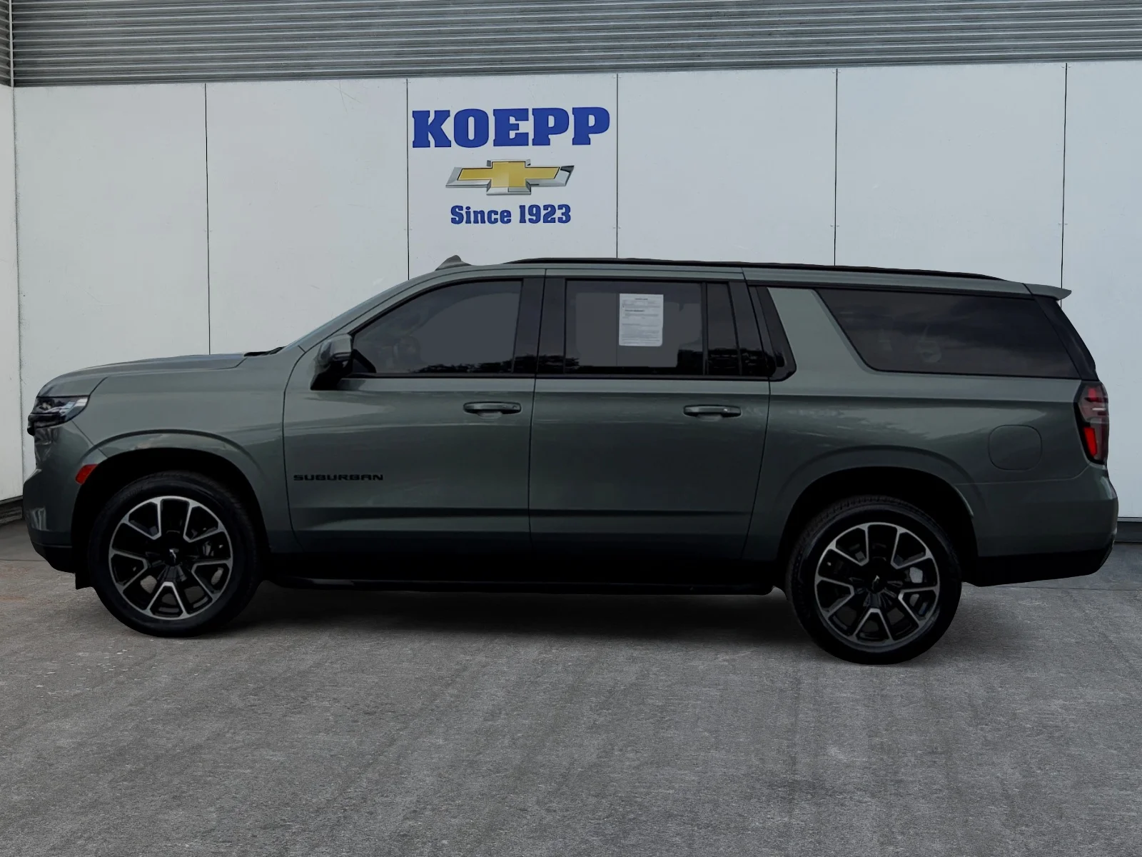 Used 2023 SILVER SAGE METALLIC Chevrolet RST image 2
