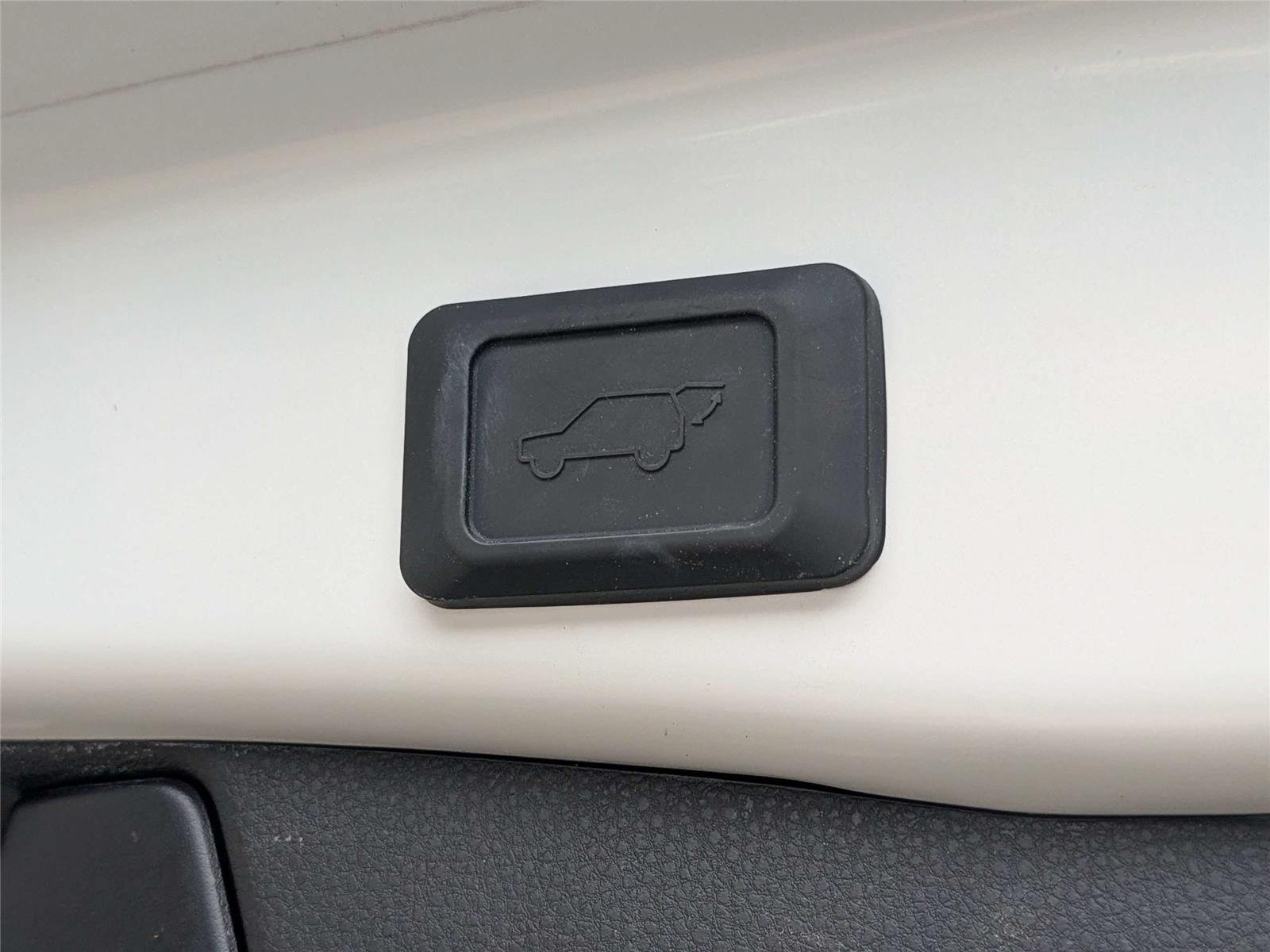 Certified Used 2024 Wind Chill Pearl Toyota Limited image 10
